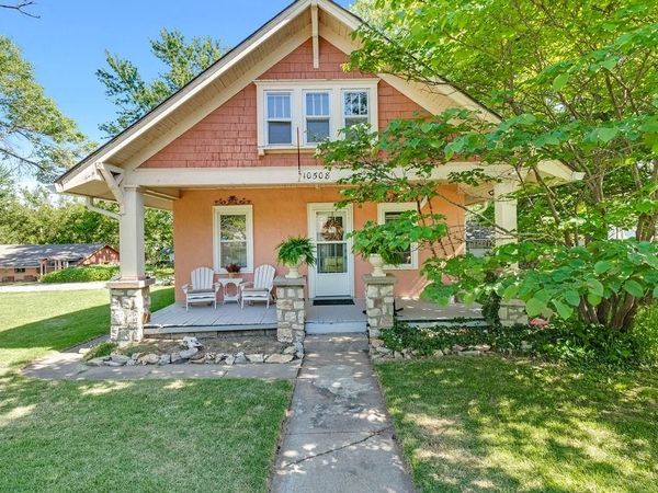 10508 Kentucky Avenue, Sugar Creek, MO 64054
