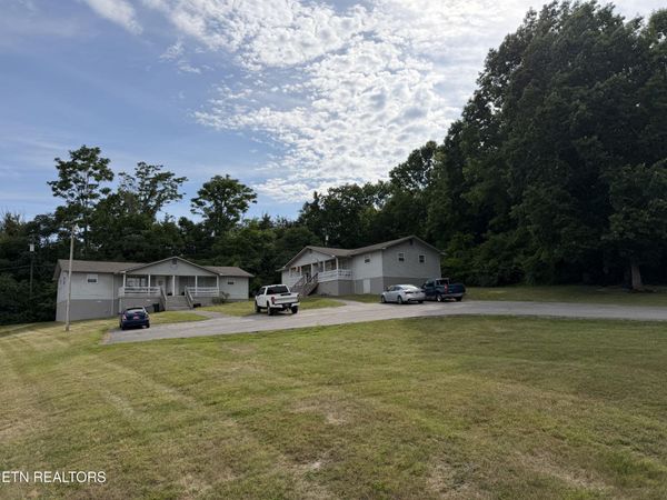 444 Indian River Boat Dock Rd, Jacksboro, TN 37757