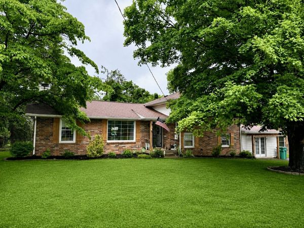 121 Grandview Cir, Old Hickory, TN 37138