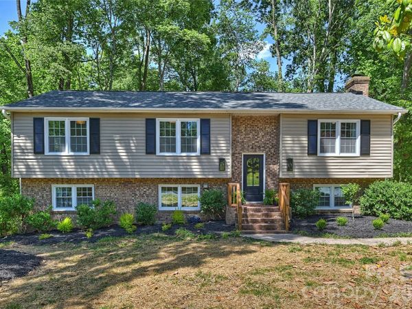 7420 Castlebar Road, Charlotte, NC 28270
