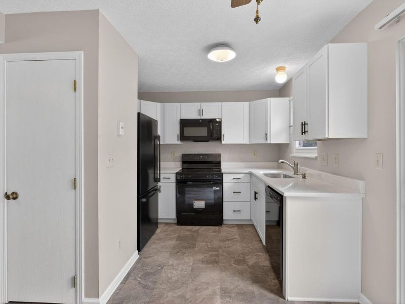 7894 Tuxford Court , Unit 2E, Columbus, OH 43085 Photo 8