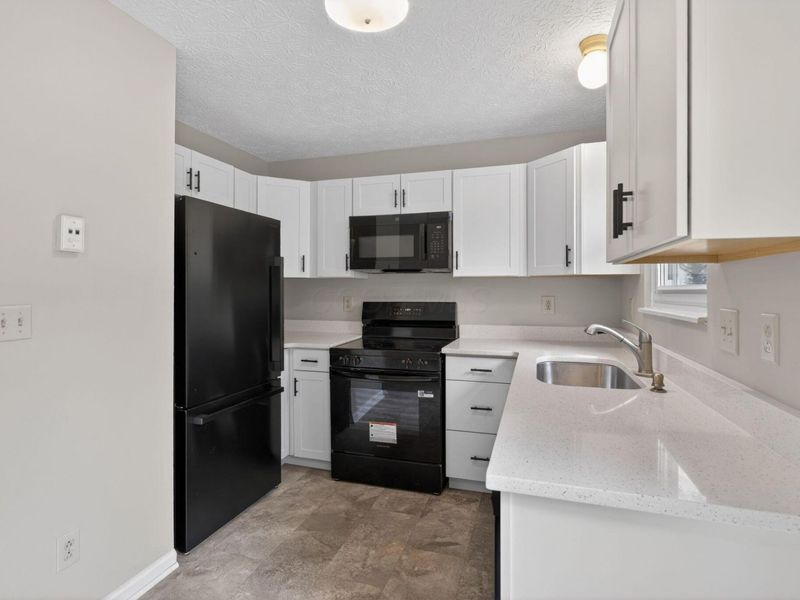 7894 Tuxford Court , Unit 2E, Columbus, OH 43085 Photo 9