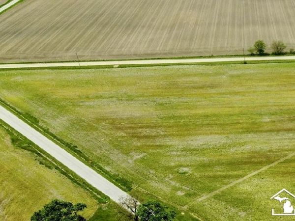 00 Fay Road, Carleton, MI 48117