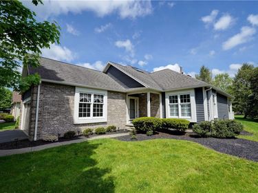 48 Hampshire Lane, Mendon, NY 14506