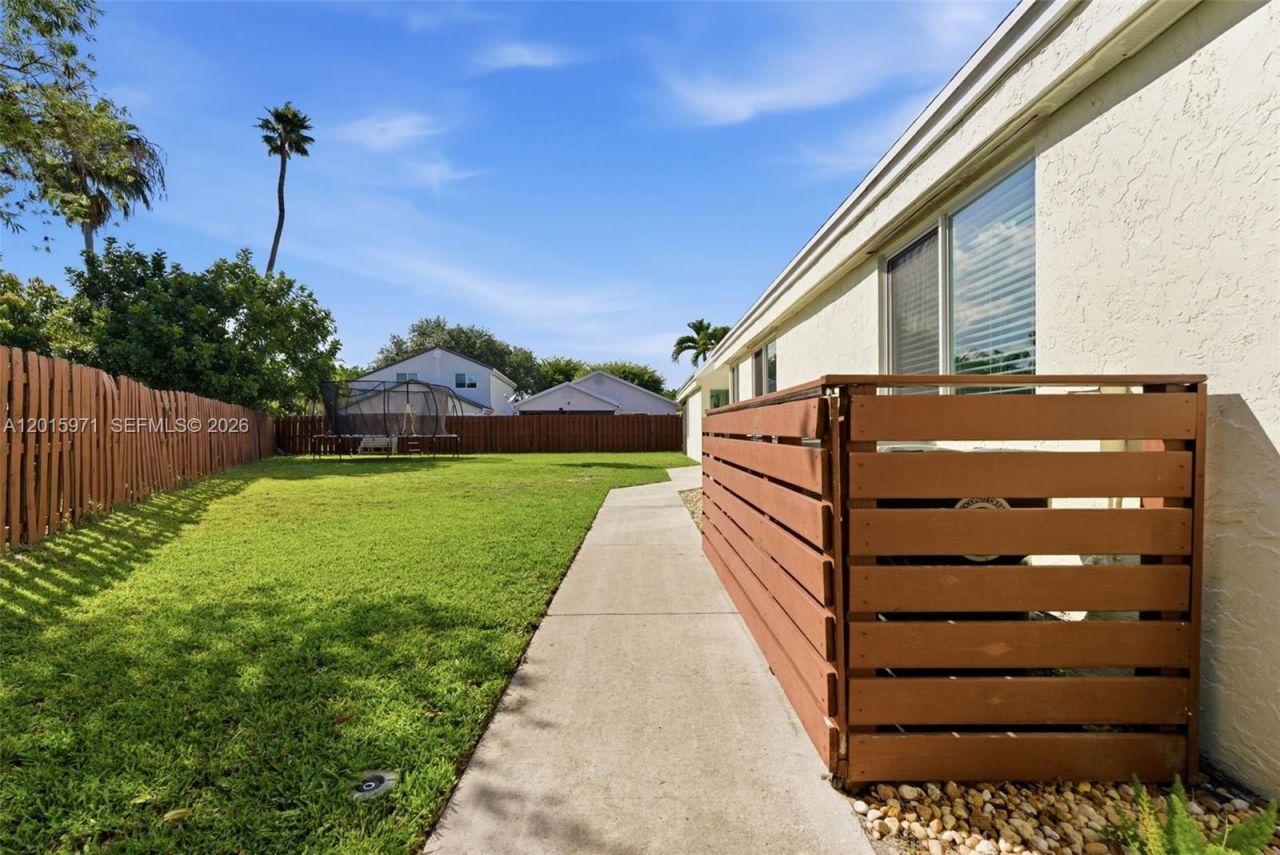 3861 NW 20th St, Coconut Creek, FL 33066 Photo