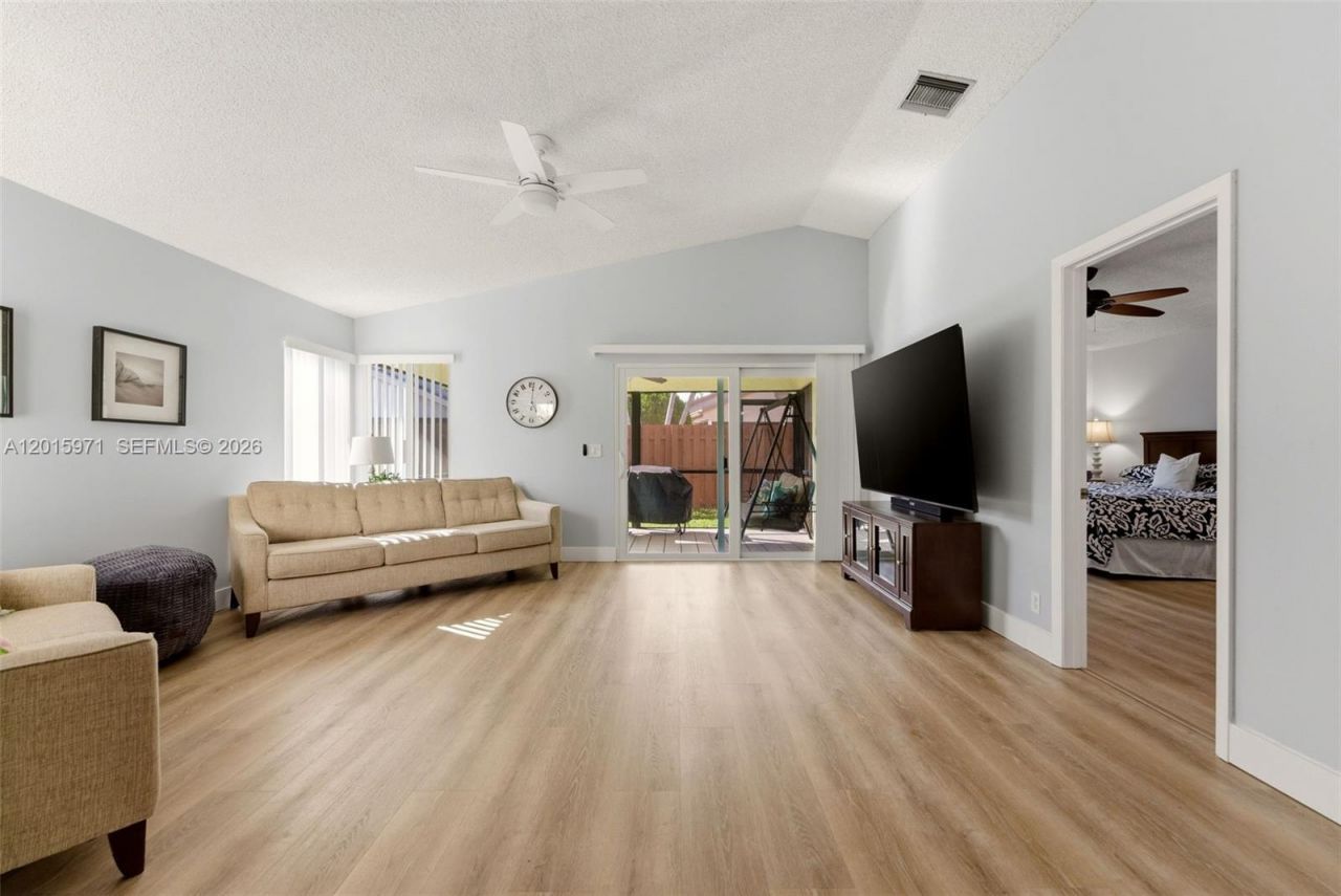 3861 NW 20th St, Coconut Creek, FL 33066 Photo