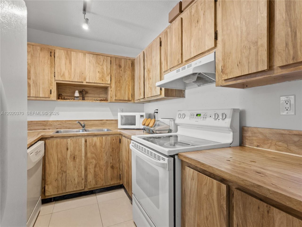 9301 SW 92nd Ave , Unit 204C, Miami, FL 33176 Photo