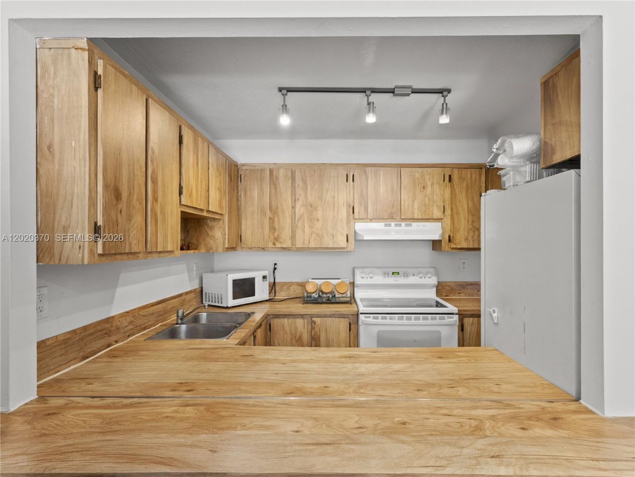 9301 SW 92nd Ave , Unit 204C, Miami, FL 33176 Photo