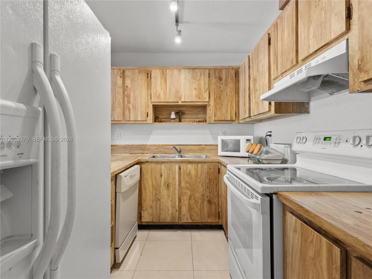 9301 SW 92nd Ave , Unit 204C, Miami, FL 33176 Photo