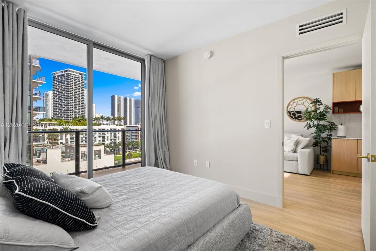 90 NE 32, Unit 905, Miami, FL 33137 Photo