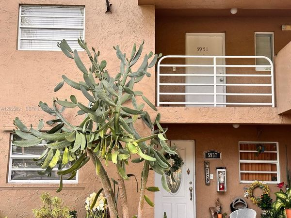 5953 W 28th Ave , Unit 24, Hialeah, FL 33016
