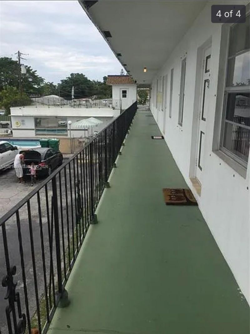 2219 Polk St, Unit 4B, Hollywood, FL 33020 Photo
