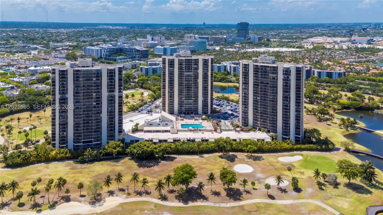20379 W Country Club Dr , Unit 1237, Aventura, FL 33180 Photo