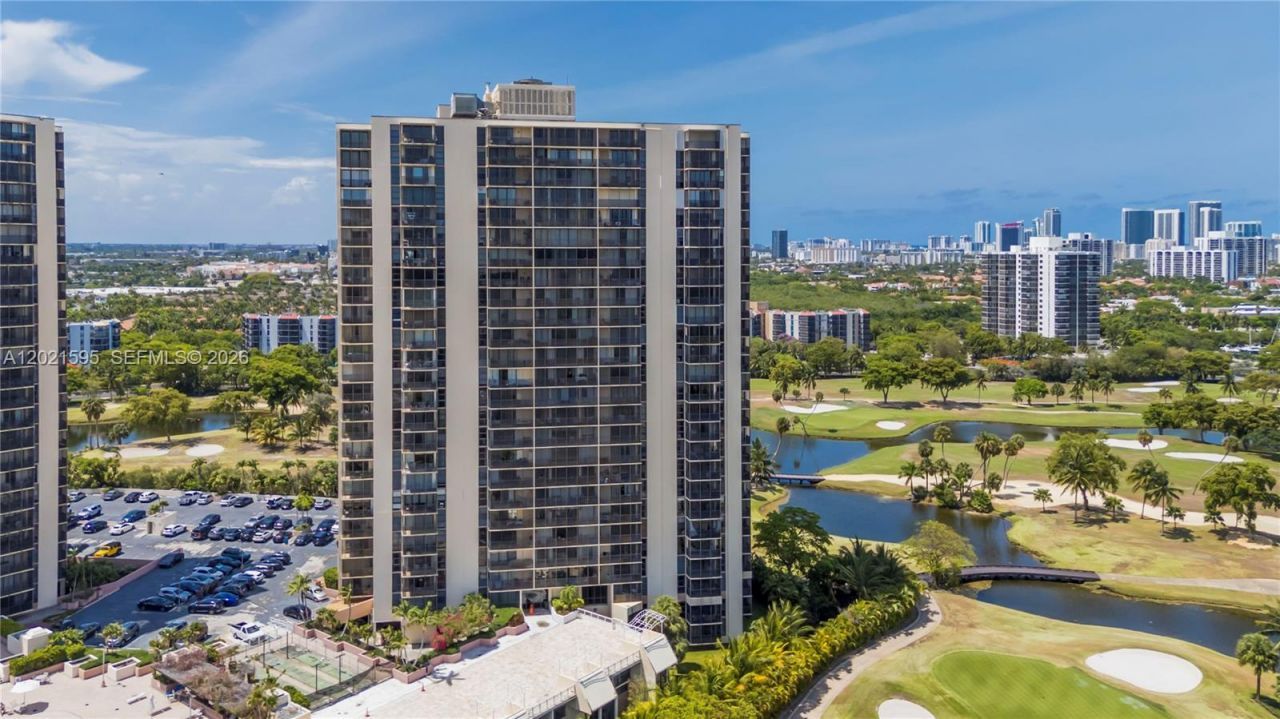 20379 W Country Club Dr , Unit 1237, Aventura, FL 33180 Photo