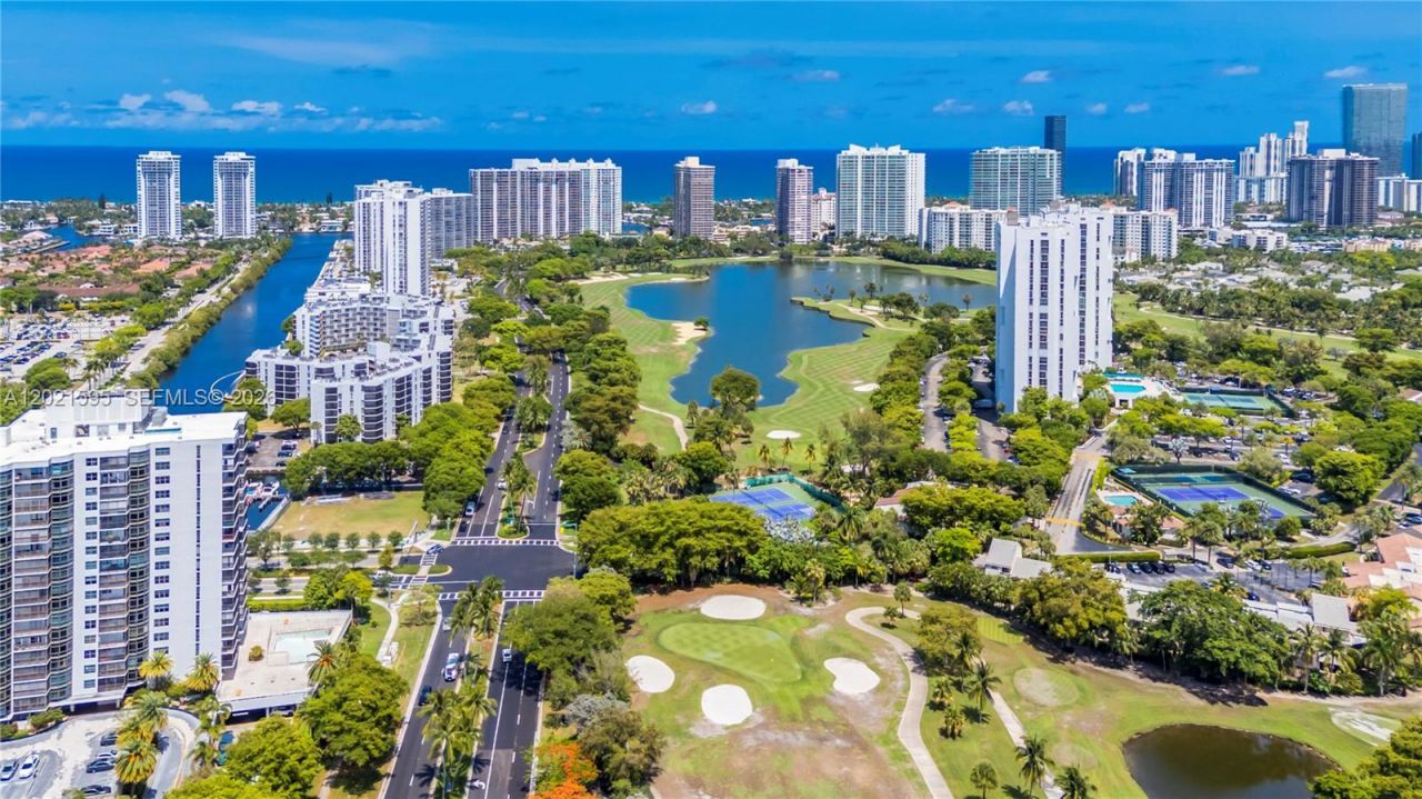 20379 W Country Club Dr , Unit 1237, Aventura, FL 33180 Photo