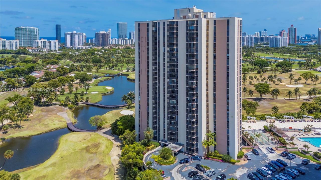 20379 W Country Club Dr , Unit 1237, Aventura, FL 33180 Photo