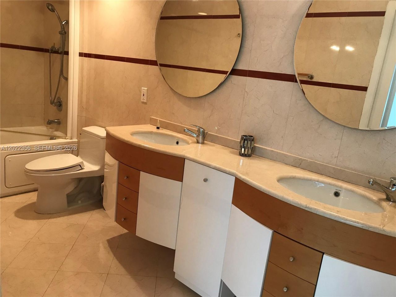 110 Washington Ave , Unit 1614, Miami Beach, FL 33139 Photo