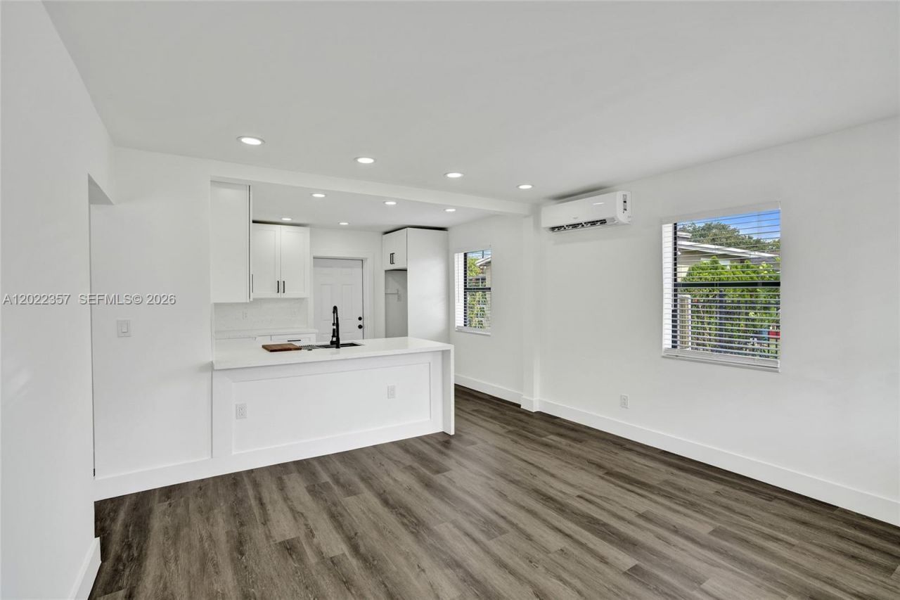733 NW 15th Ter , Fort Lauderdale, FL 33311 Photo