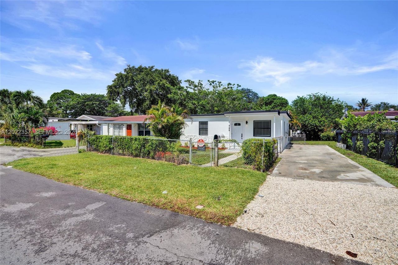 733 NW 15th Ter , Fort Lauderdale, FL 33311 Photo