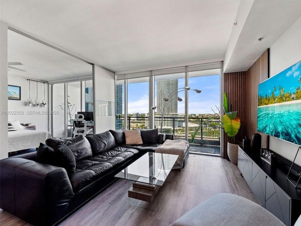 92 SW 3rd St , Unit 1607, Miami, FL 33130