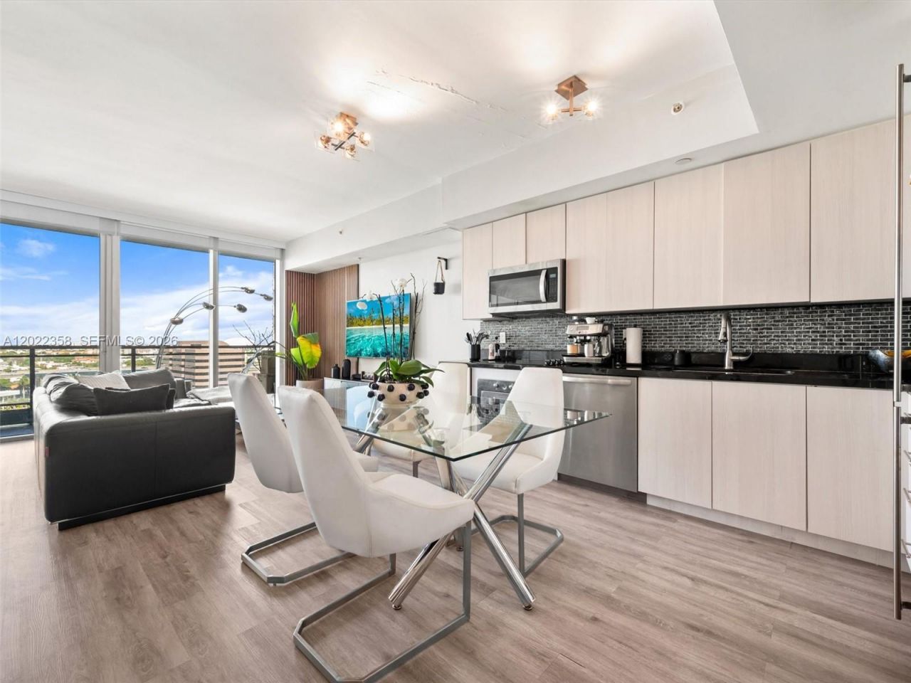 92 SW 3rd St , Unit 1607, Miami, FL 33130 Photo