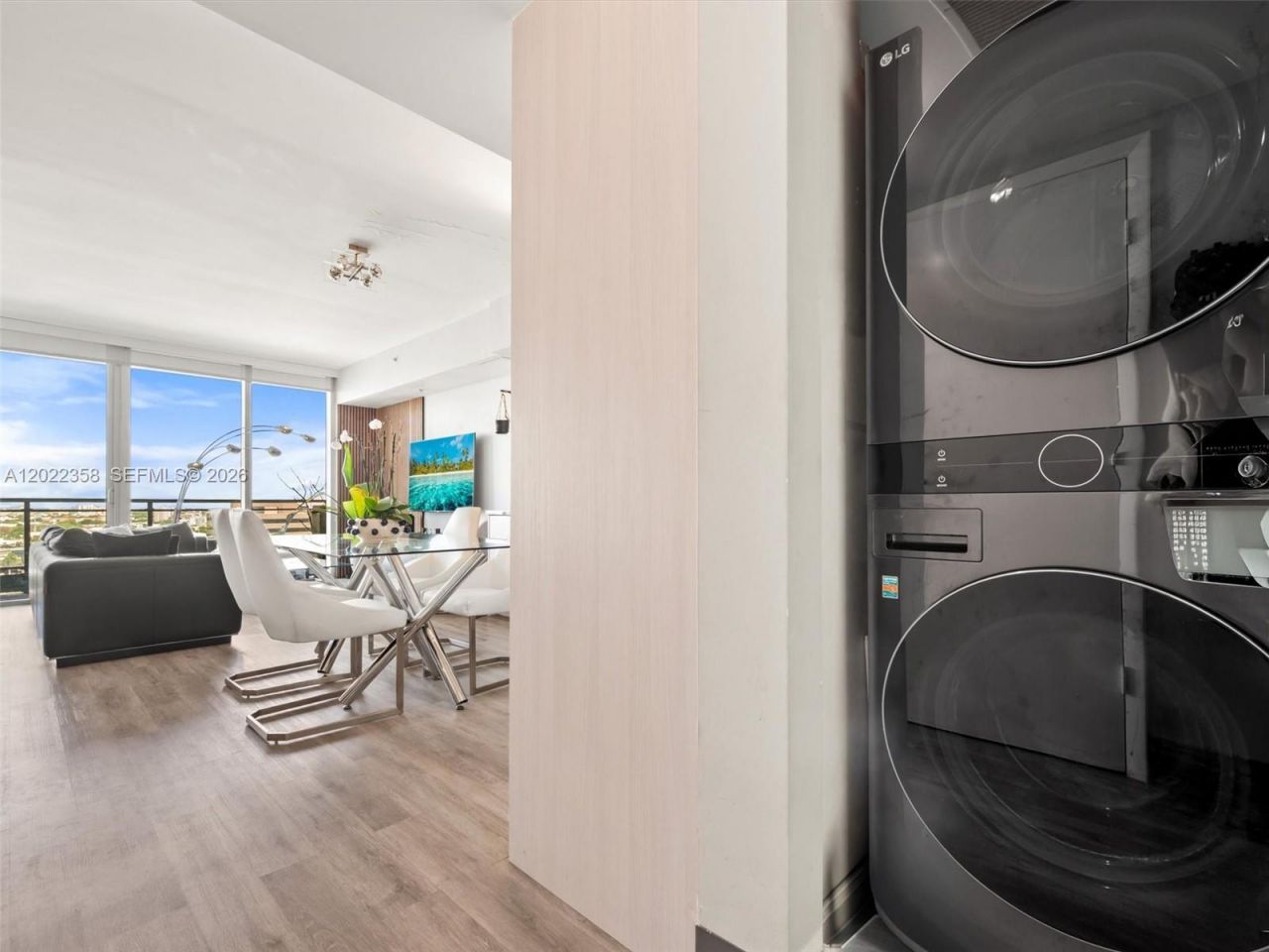 92 SW 3rd St , Unit 1607, Miami, FL 33130 Photo