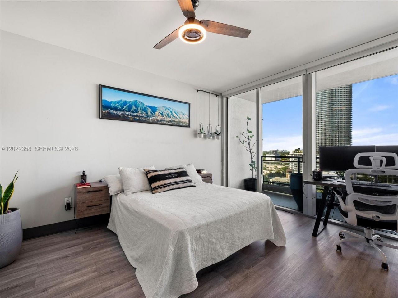 92 SW 3rd St , Unit 1607, Miami, FL 33130 Photo