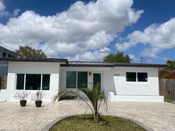 6561 SW 30th St , Miami, FL 33155