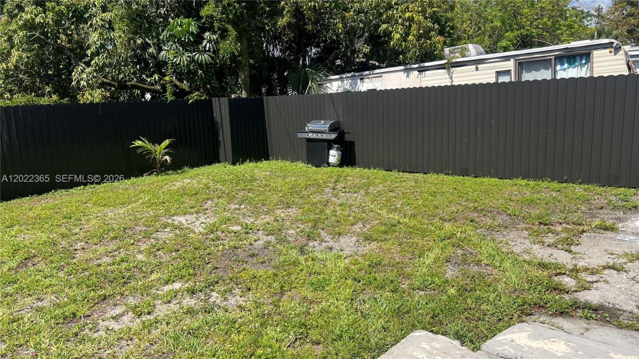 2330 NW 13th St , Fort Lauderdale, FL 33311 Photo