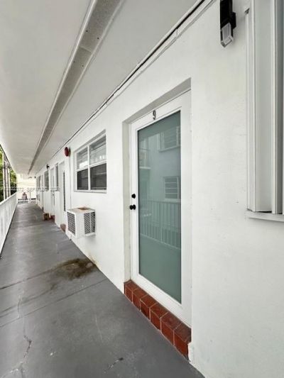 1231 Pennsylvania Ave, Unit 9, Miami Beach, FL 33139 Photo