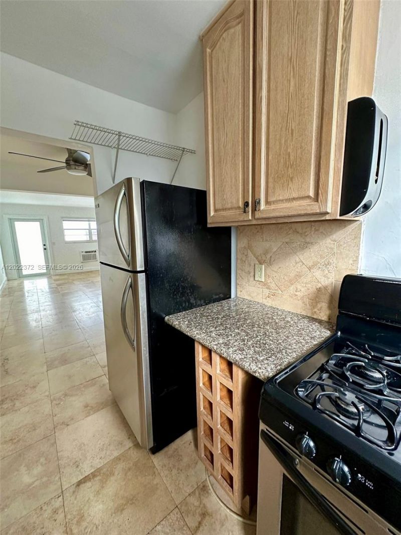 1231 Pennsylvania Ave, Unit 9, Miami Beach, FL 33139 Photo