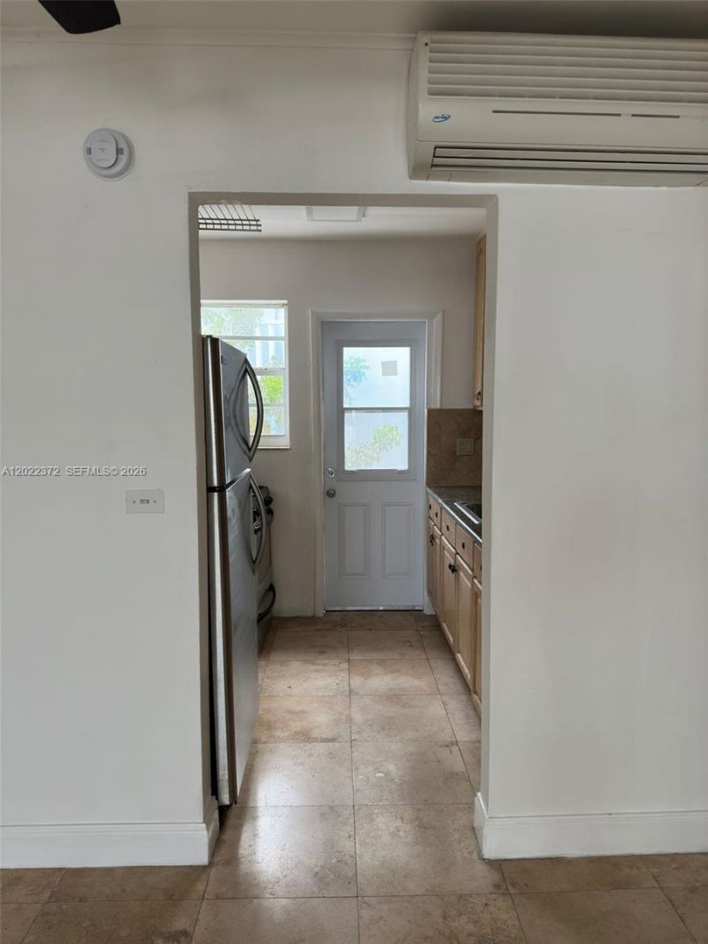 1231 Pennsylvania Ave, Unit 9, Miami Beach, FL 33139 Photo
