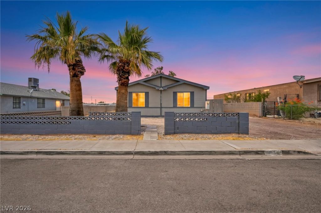 6062 Carlsbad Avenue, Las Vegas, NV 89156 Main Photo