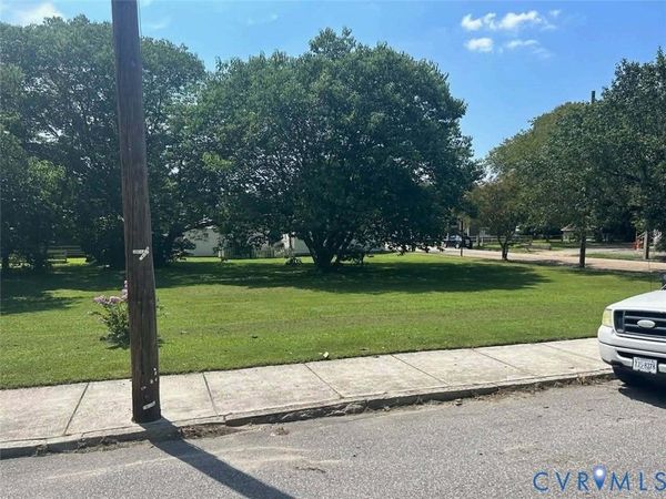 502 Grove Avenue, Petersburg, VA 23803