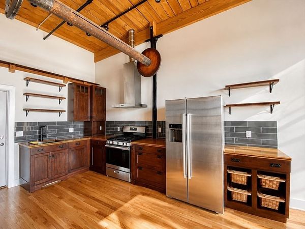491 Dutton St, Unit 505, Lowell, MA 01854