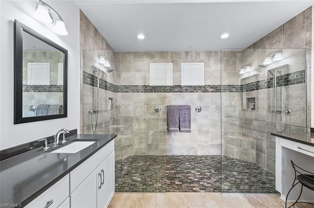 21530 Strada Nuova Cir, Unit 409, Estero, FL 33928 Photo