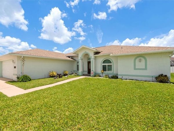 1619 SW 13th TER , CAPE CORAL, FL 33991