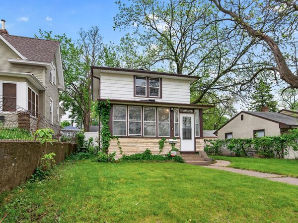 1095 Sims Avenue, Saint Paul, MN 55106