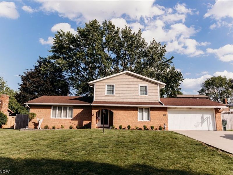 2122 Windham Street NE, Canton, OH 44721 Photo 1