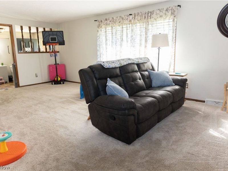 2122 Windham Street NE, Canton, OH 44721 Photo 10