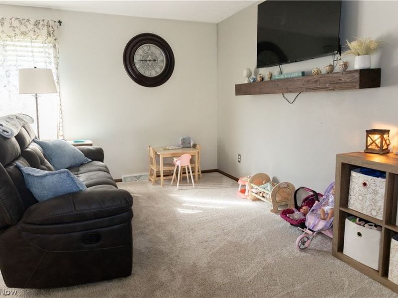 2122 Windham Street NE, Canton, OH 44721 Photo 11