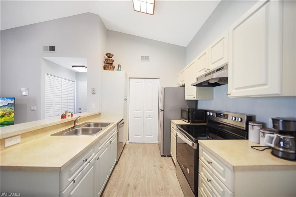2058 Arbour Walk Cir, Unit 322, Naples, FL 34109 Photo