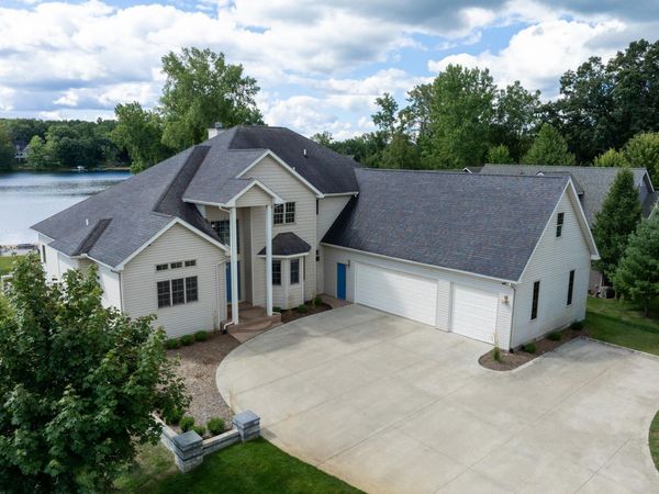 1107 Bundy Drive, Lake Isabella, MI 48893