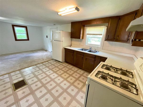 104 W Zickel Street, Monroe, IA 50170