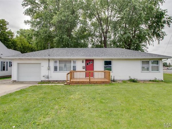 440 West State Street, Waverly, IL 62692