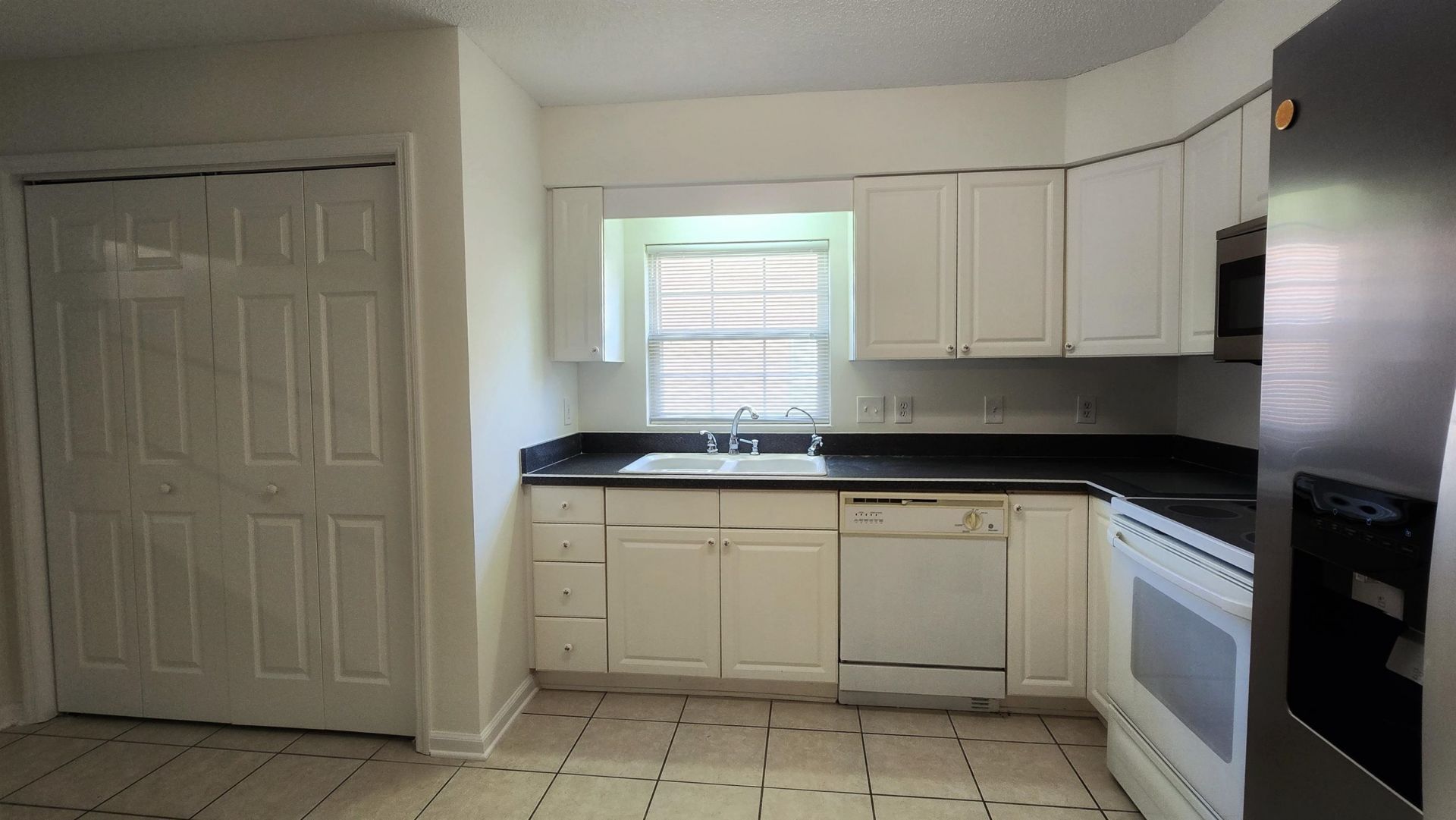 4091 Lakeshore Dr.  Photo 32
