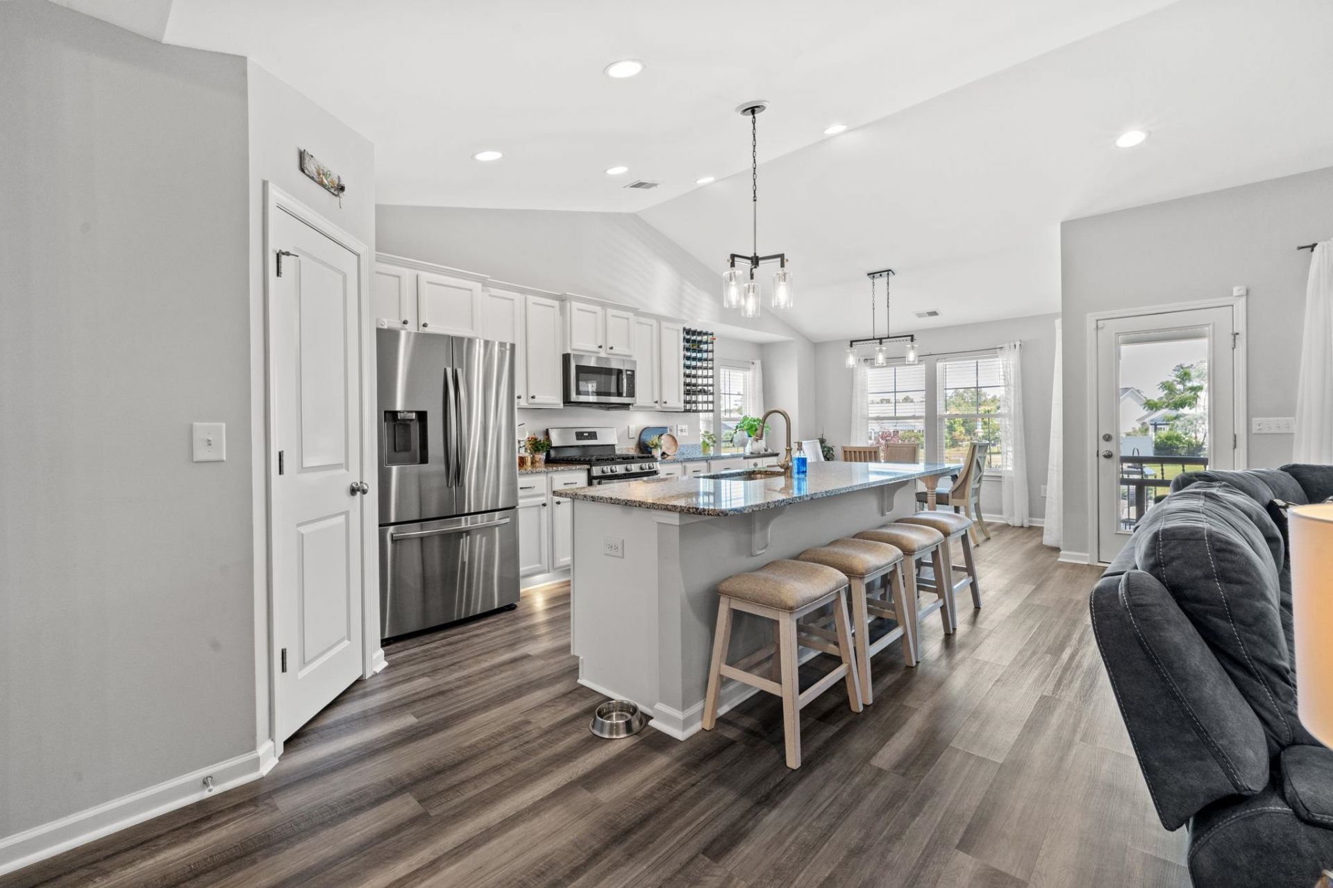 3708 Park Pointe Ave.  Photo 10