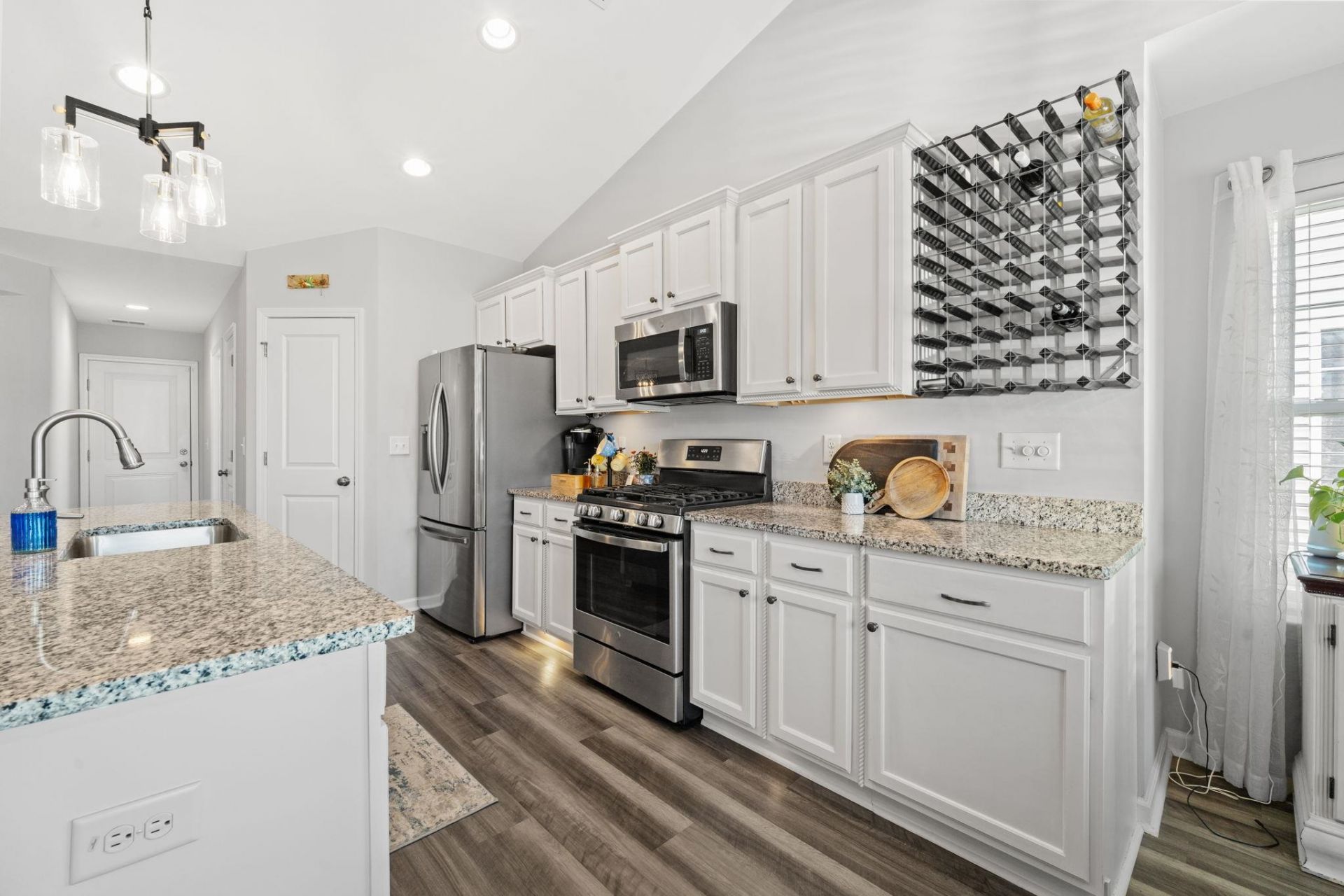 3708 Park Pointe Ave.  Photo 12
