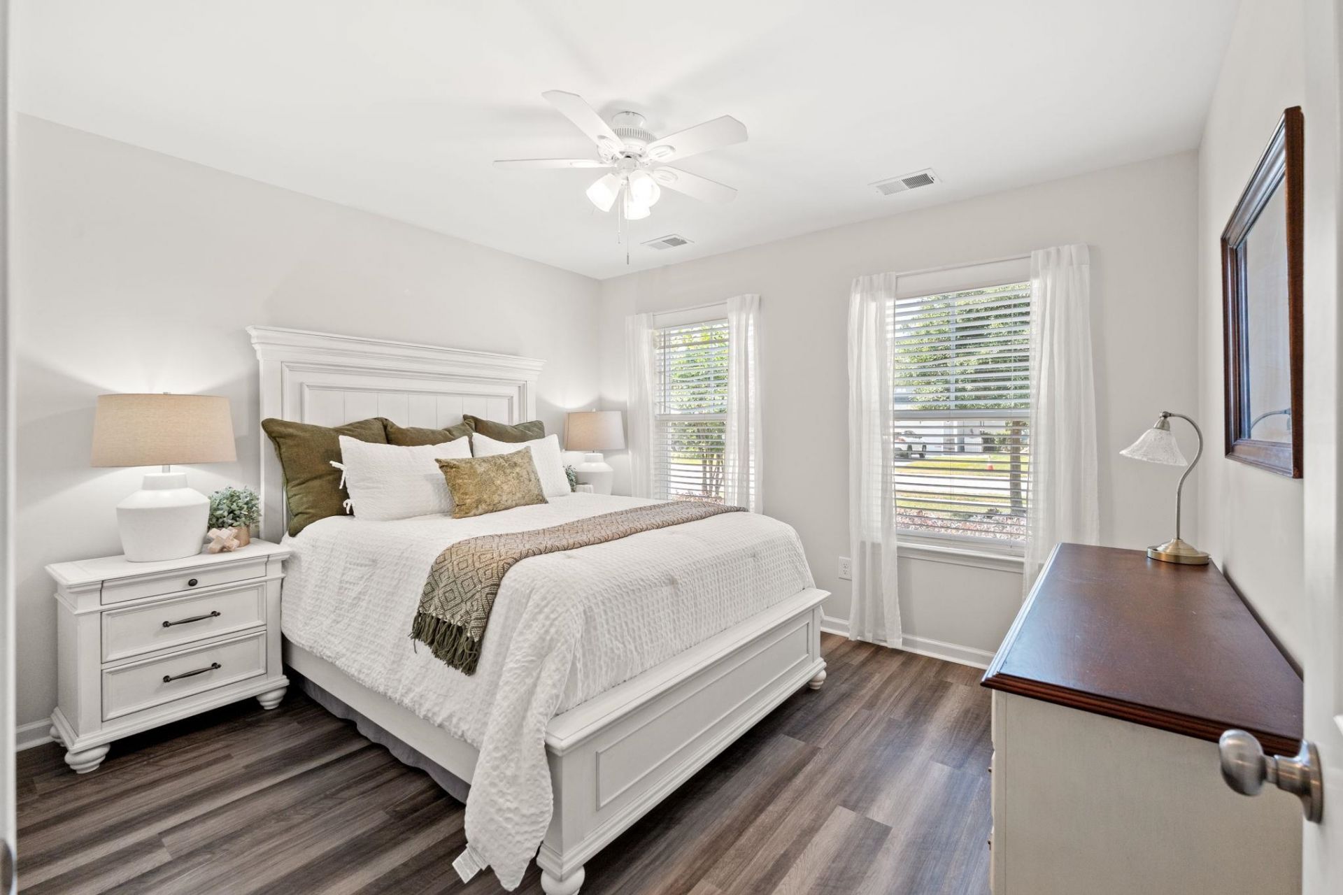 3708 Park Pointe Ave.  Photo 13