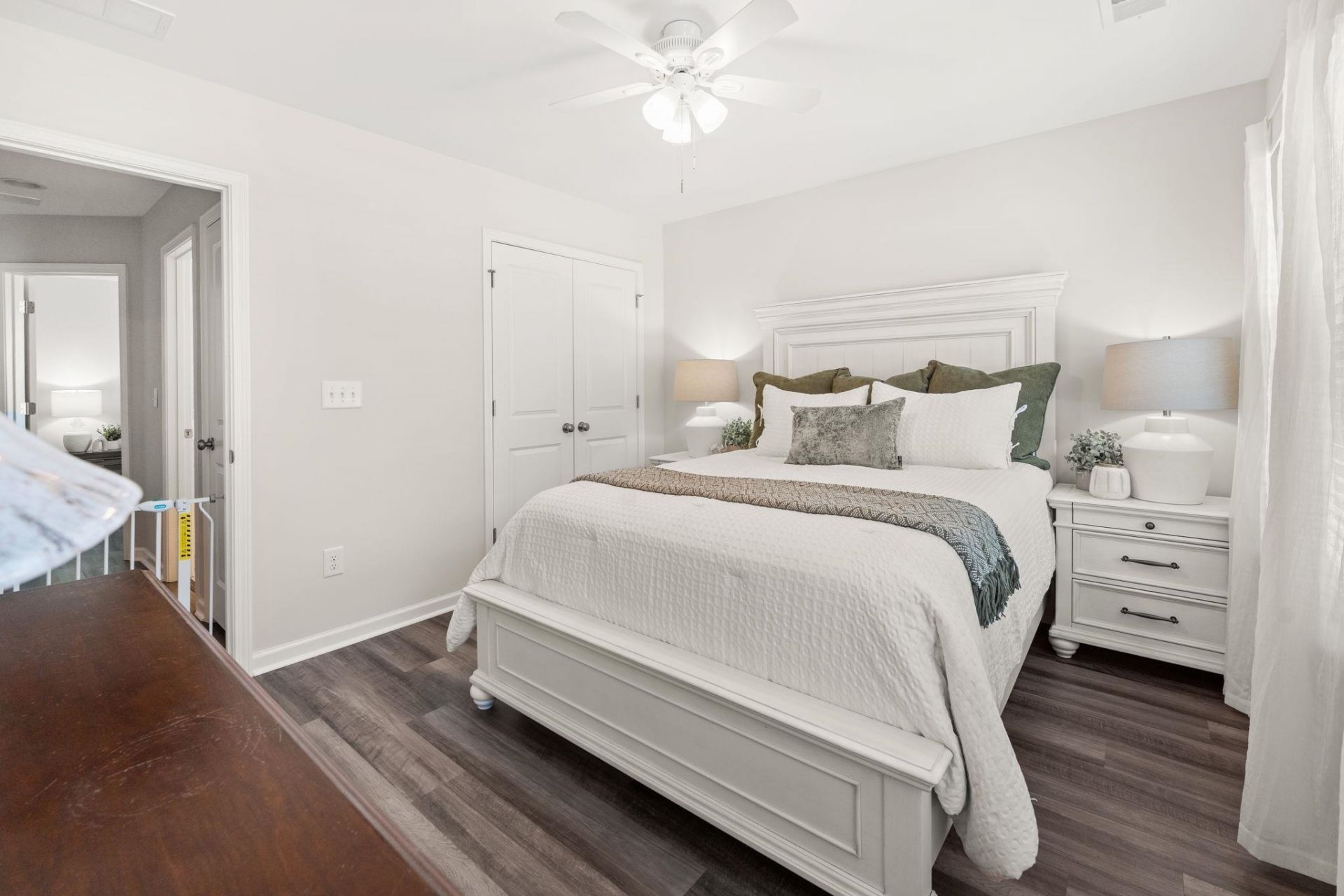 3708 Park Pointe Ave.  Photo 14